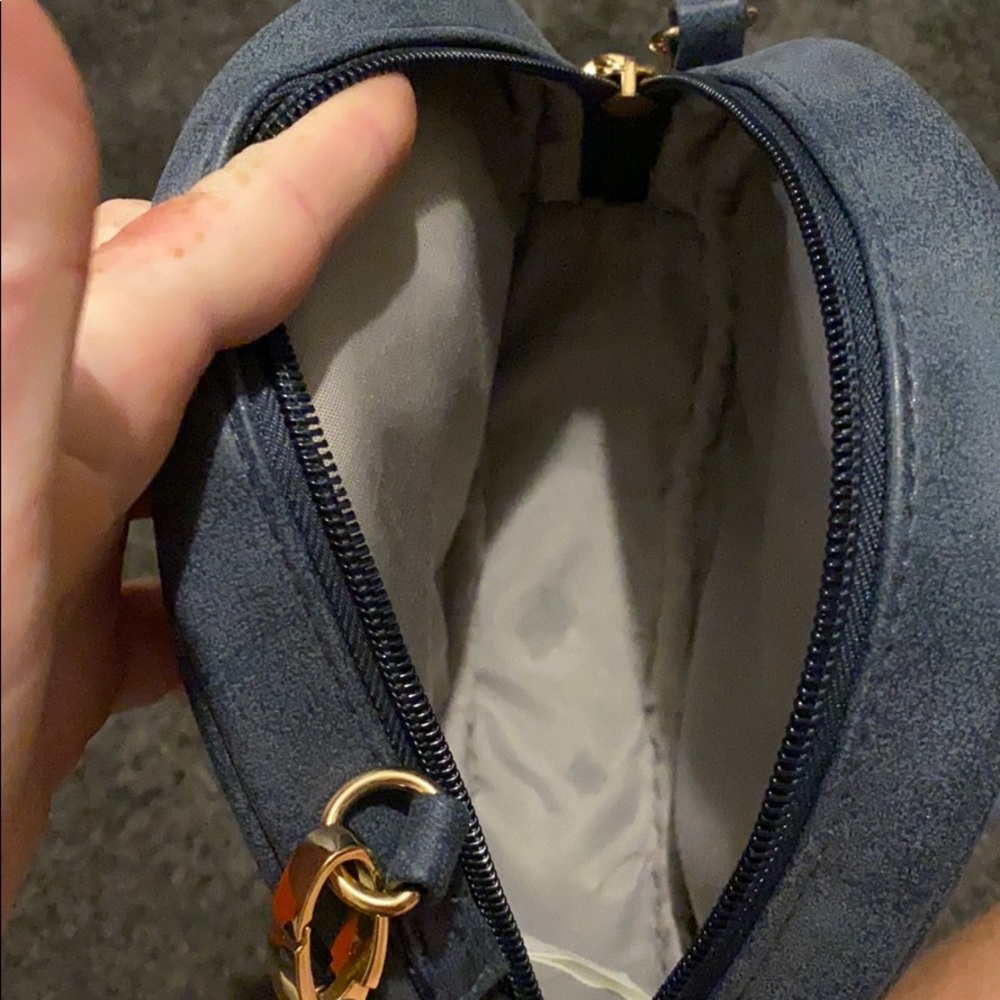 Purse - Picture 2 of 3